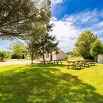 La Cle Des Champs Saint-Etienne-du-Bois (Vendee)