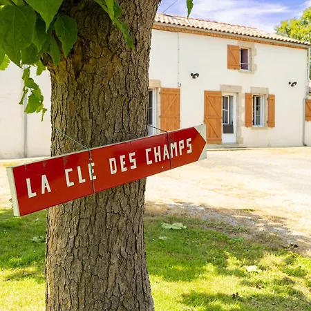 La Cle Des Champs Saint-Étienne-du-Bois