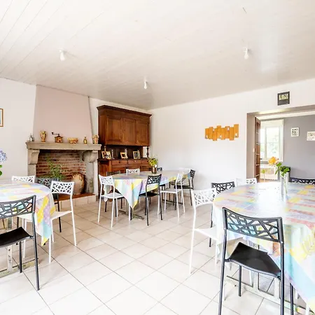 Casa de Férias La Cle Des Champs Saint-Étienne-du-Bois