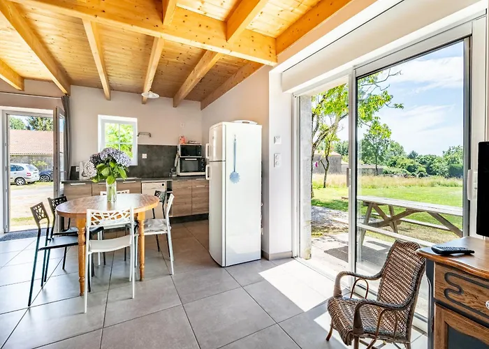 펜션 La Cle Des Champs Saint-Étienne-du-Bois